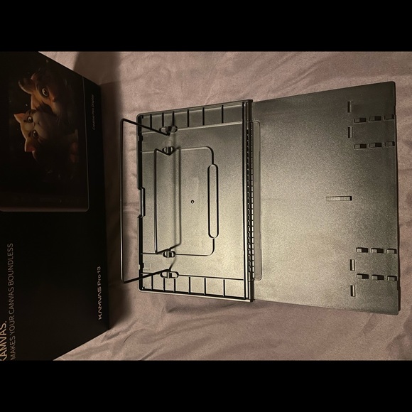 Huion Kamvas Pro 13 GT-133 Creative Pen Display & Accessories - Picture 9 of 12